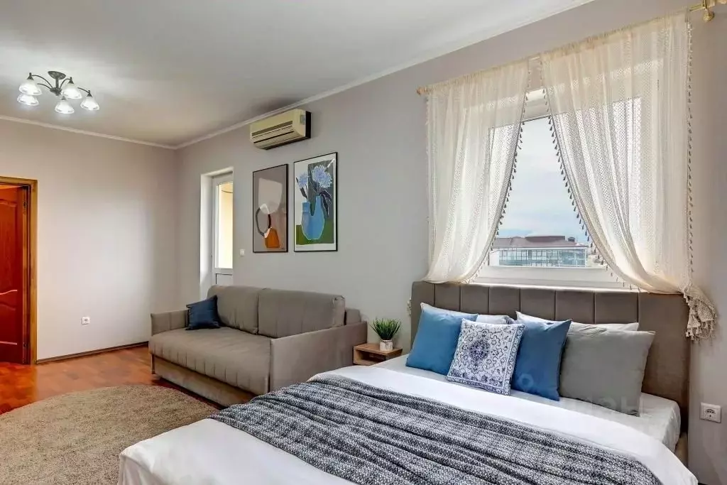2-к кв. Краснодарский край, Сочи ул. Демократическая, 43 (70.0 м) - Фото 0