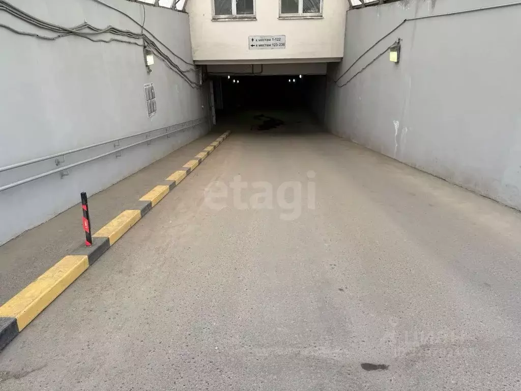 Гараж в Свердловская область, Екатеринбург Втузгородок жилрайон, ... - Фото 2