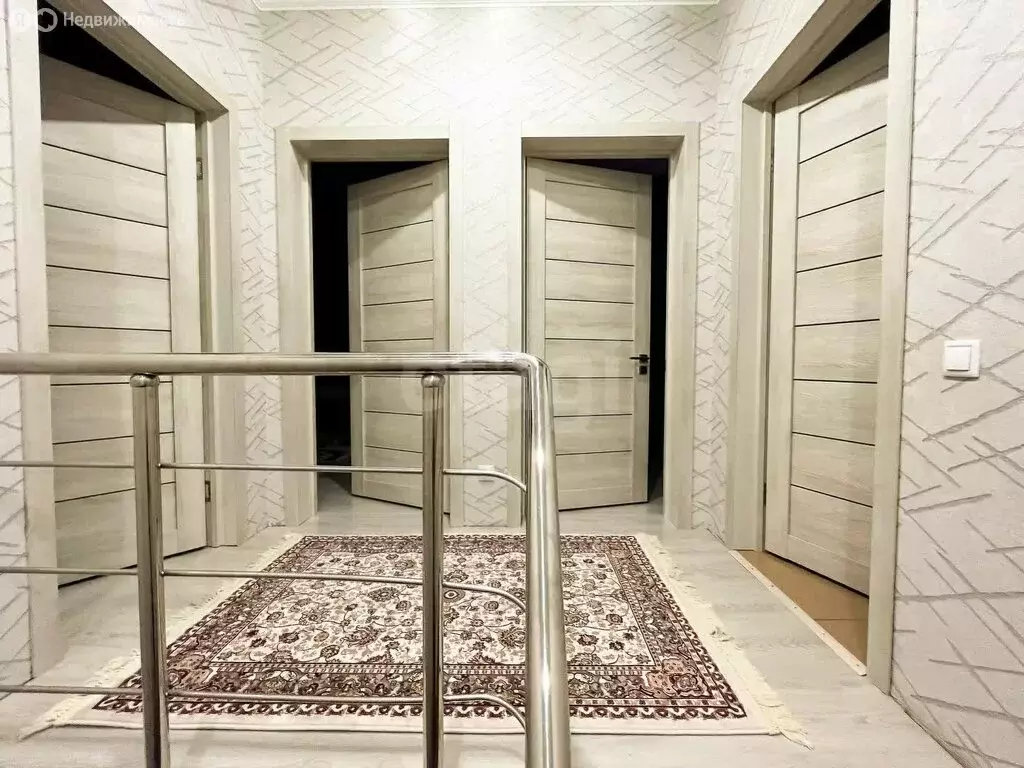 Дом в село Шахи, улица Куйбышева (200.1 м) - Фото 2