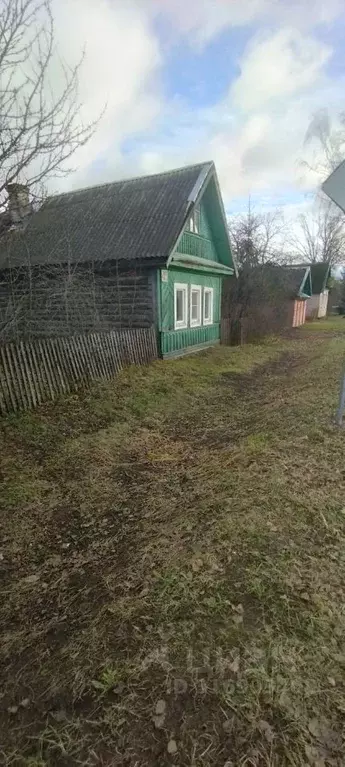 Дом в Новгородская область, Шимский район, Медведское с/пос, с. ... - Фото 1