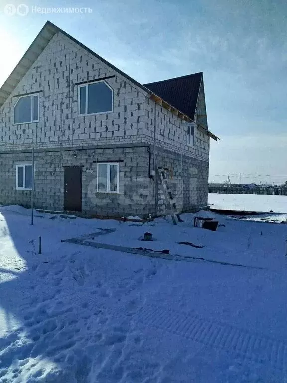 Дом в село Зиново, Кустовая улица (166 м) - Фото 1