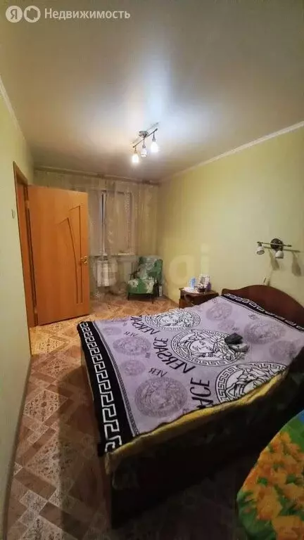 3-комнатная квартира: Саратов, улица имени В.И. Чемодурова, 10 (57 м) - Фото 1