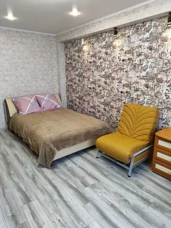 1-к кв. Орловская область, Ливны ул. Дружбы Народов, 159 (42.0 м) - Фото 0
