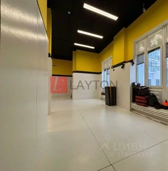 Торговая площадь в Москва ул. 1-я Нововатутинская, 5 (136 м) - Фото 1