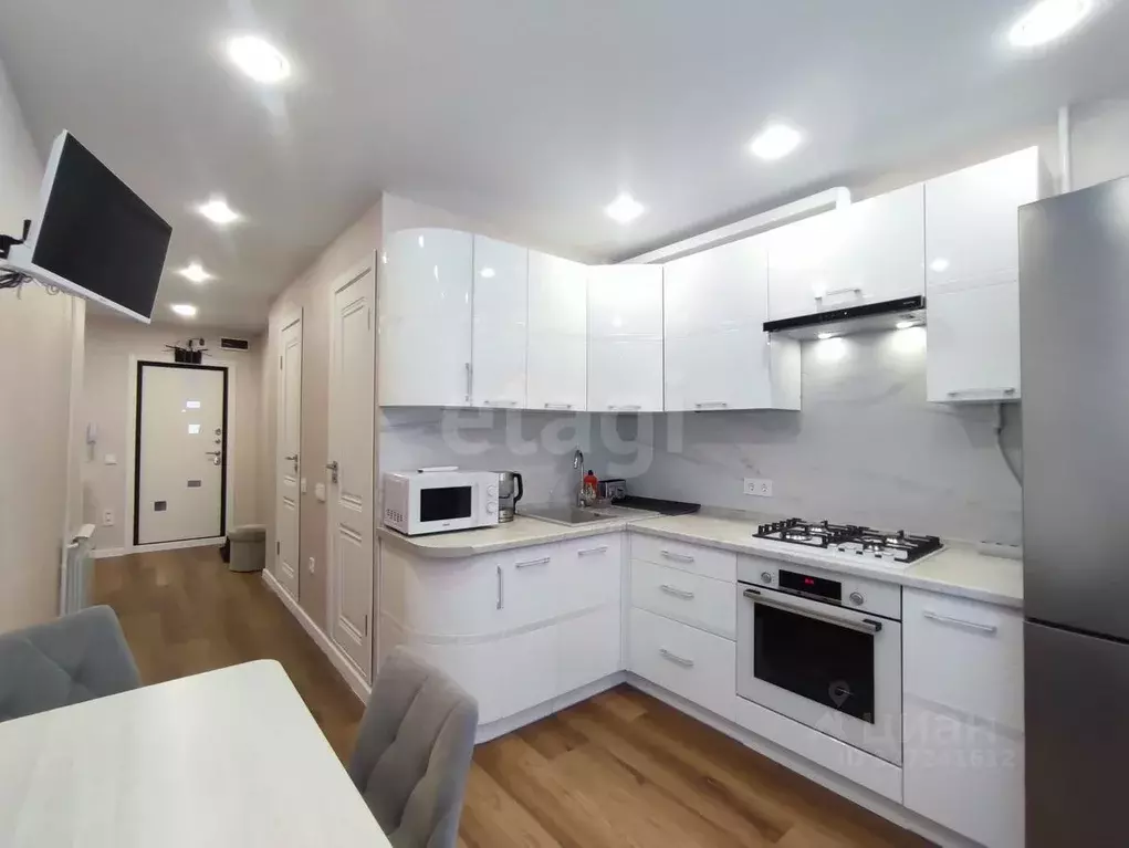 2-к кв. Ямало-Ненецкий АО, Новый Уренгой Советский мкр, 8/2 (53.0 м) - Фото 1