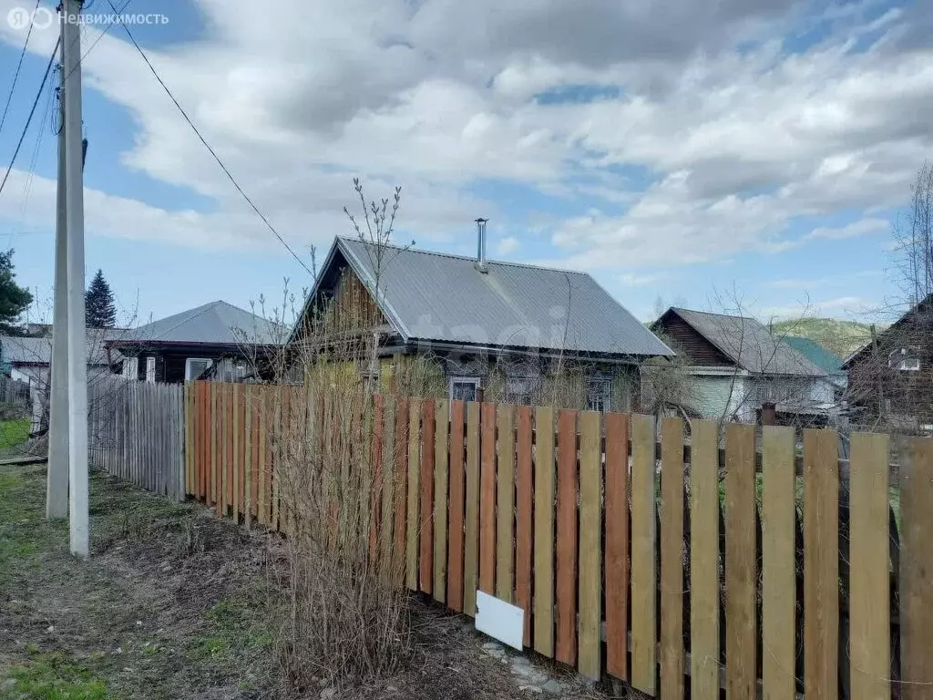Дом в Горно-Алтайск, улица Шевченко (24.8 м) - Фото 0