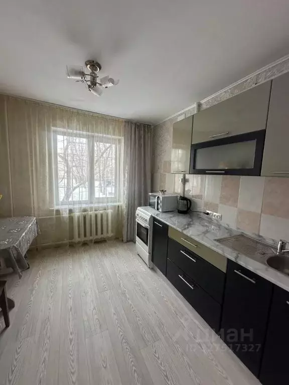 3-к кв. Омская область, Омск ул. Володарского, 122 (49.6 м) - Фото 1