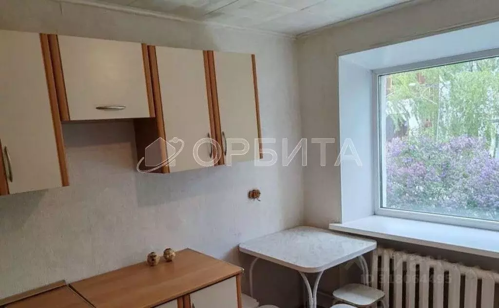 2-к кв. Тюменская область, Тюмень ул. 50 лет Октября, 33 (49.0 м) - Фото 1