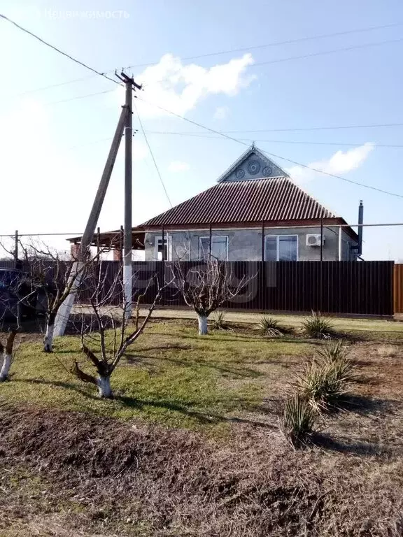Дом в Петровская, улица Коммунаров (105.9 м) - Фото 0