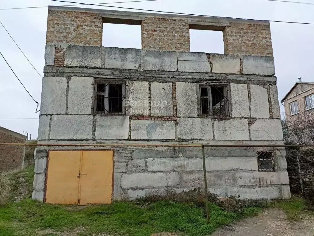 Дом в Крым, Феодосия муниципальный округ, с. Солнечное  (262 м) - Фото 1