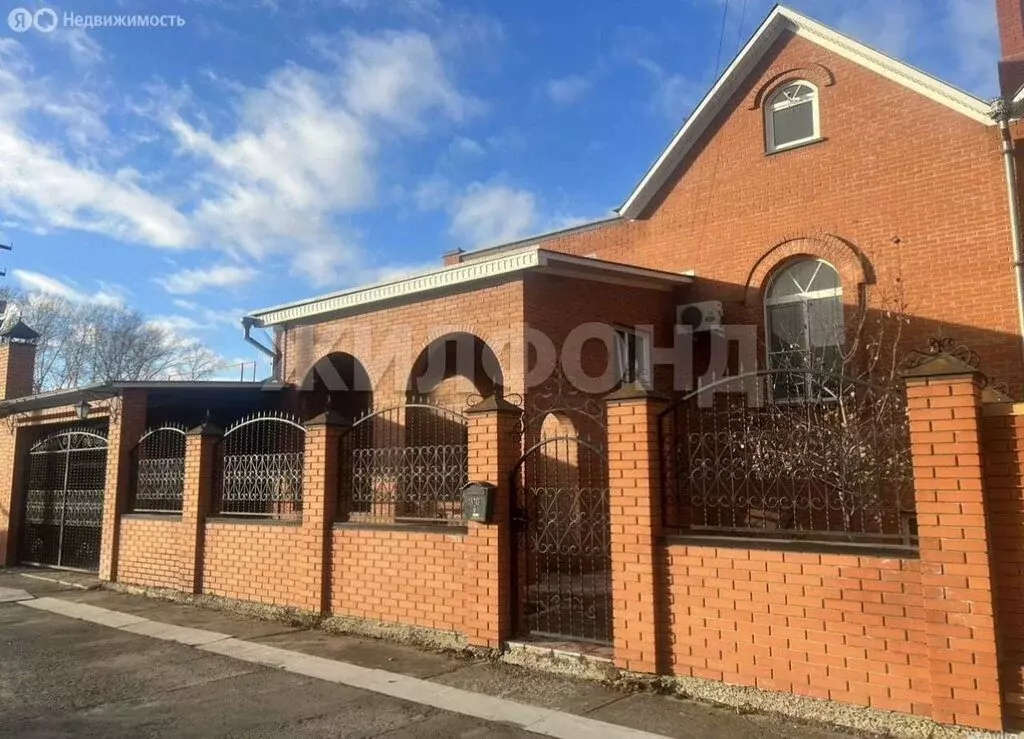 Дом в Элитный, Кленовая улица (353.1 м) - Фото 1