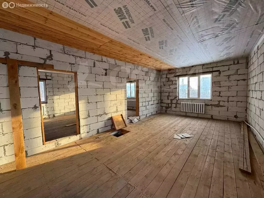 Дом в Тюменская область, Исетский муниципальный округ, село Бархатово ... - Фото 1