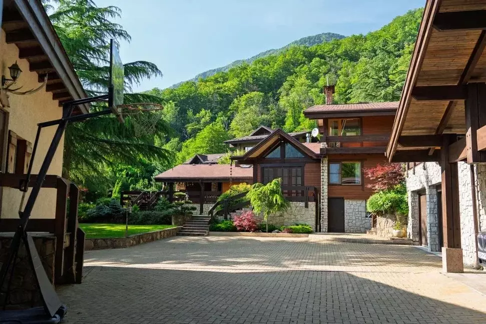 Дом в Краснодарский край, Сочи Красная Поляна пгт, ул. Дворцовая, 10 ... - Фото 2