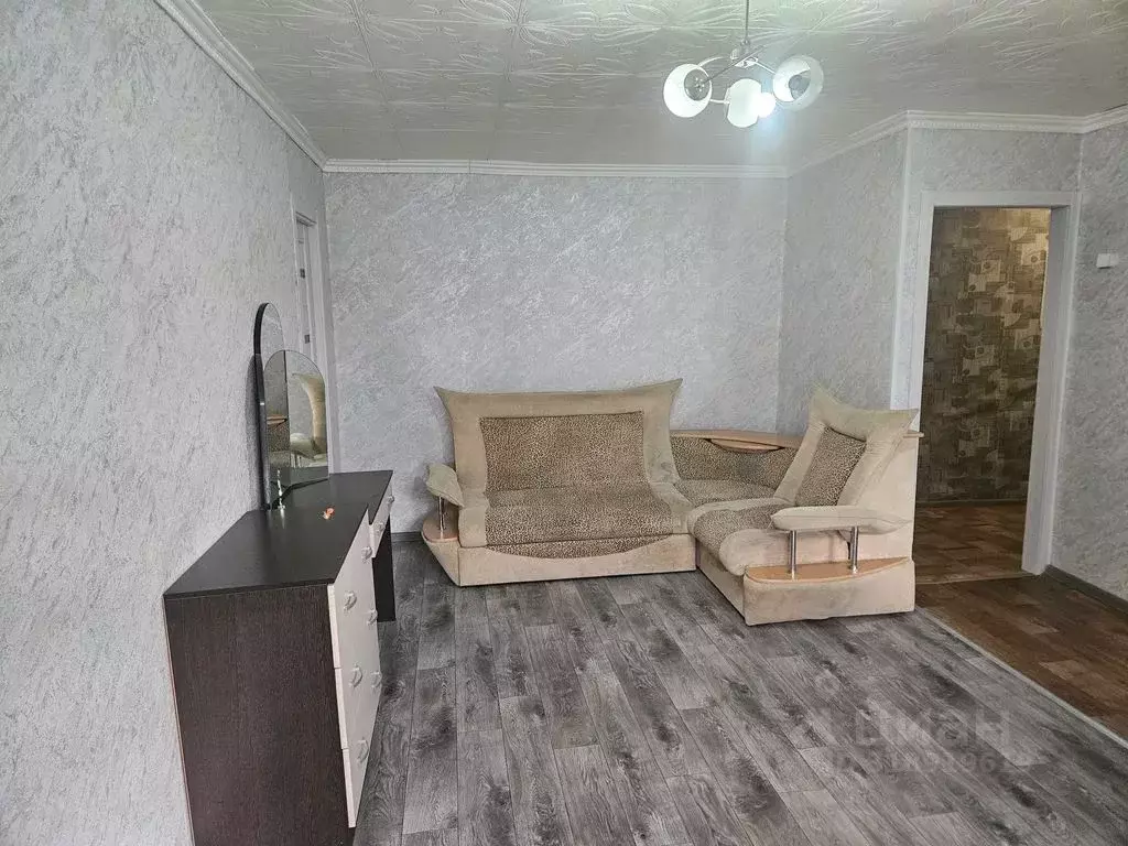 2-к кв. Свердловская область, Серов ул. Карла Маркса, 30 (40.0 м) - Фото 1