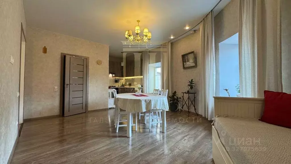 Комната Санкт-Петербург 7-я Васильевского острова линия, 2/11 (74.6 м) - Фото 1