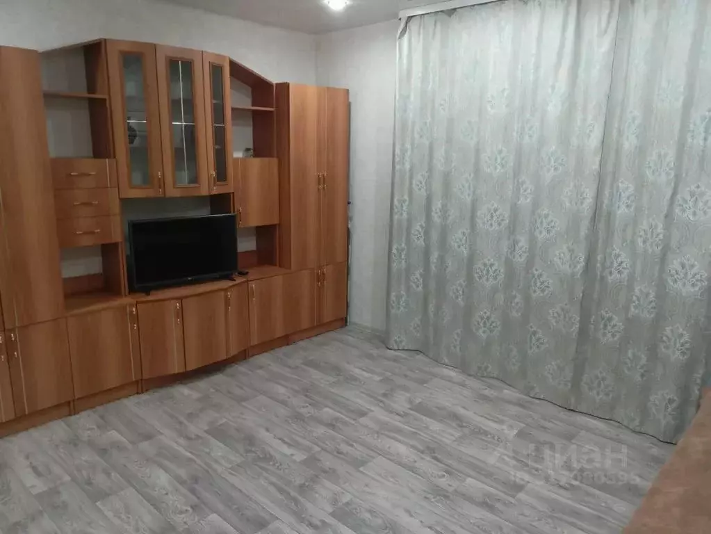 1-к кв. Кировская область, Омутнинск ул. Воровского, 13 (34.0 м) - Фото 1