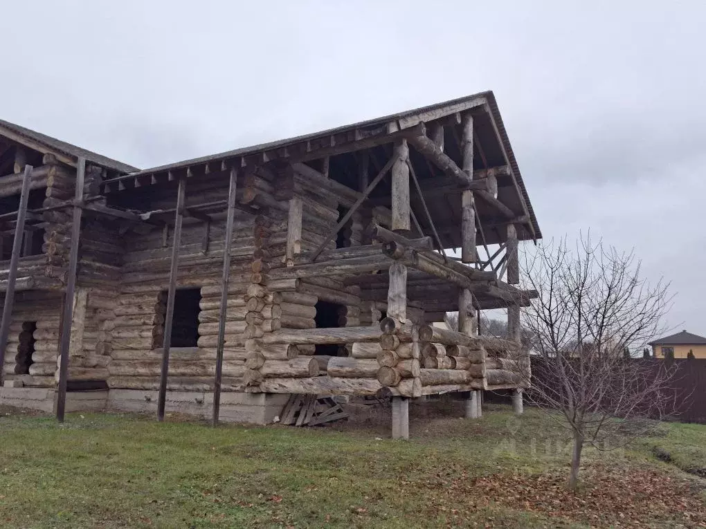 Дом в Воронежская область, с. Семилуки ул. Зеленая, 12 (360 м) - Фото 1