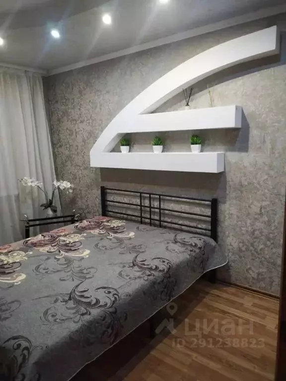 2-к кв. Тюменская область, Тобольск 7-й мкр, 4 (46.0 м) - Фото 0