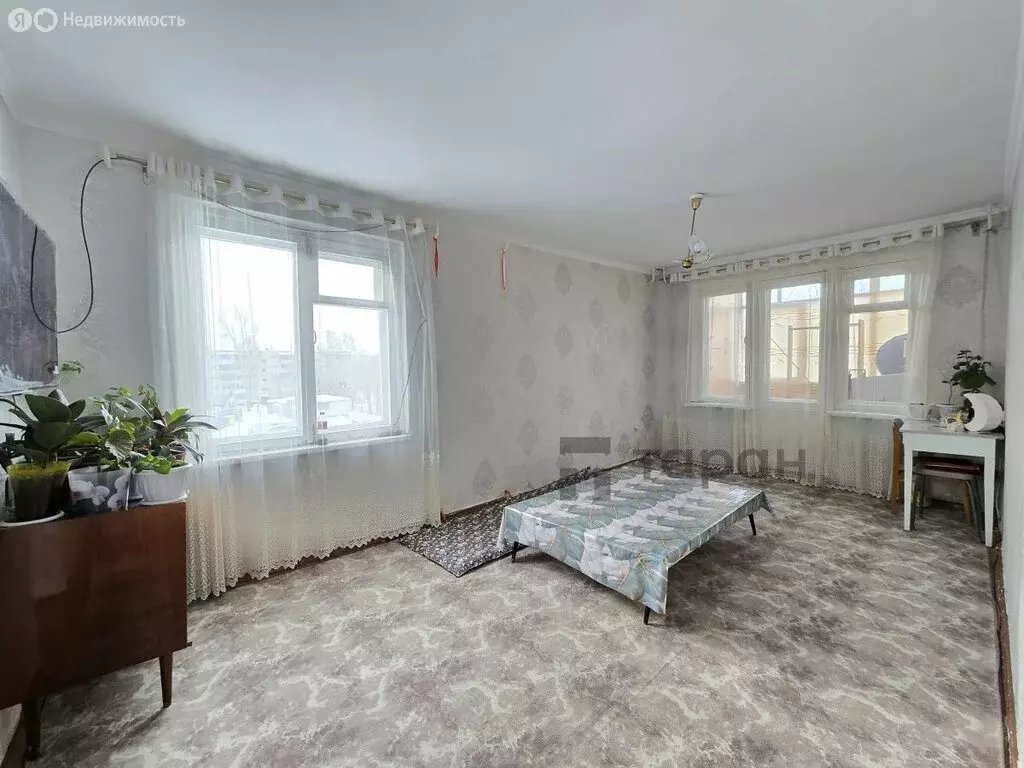 3-комнатная квартира: Челябинск, улица Молодогвардейцев, 36 (57 м) - Фото 1