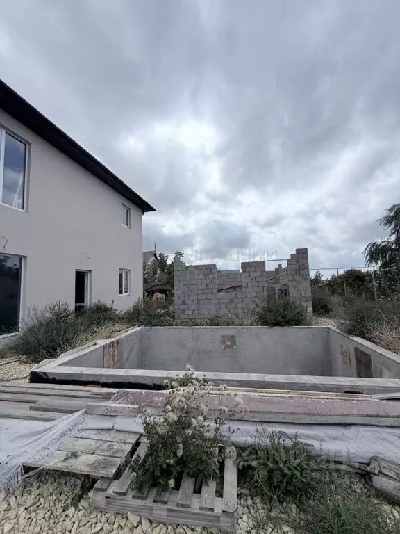 Дом в Краснодарский край, Усть-Лабинск Восточная ул., 9 (240 м) - Фото 1