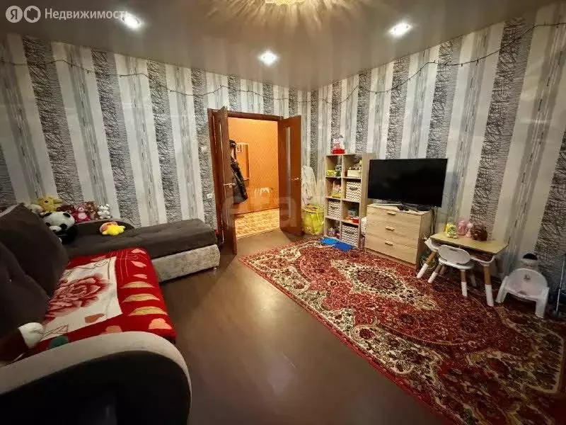 3-комнатная квартира: Курган, Солнечный бульвар, 9 (65.9 м) - Фото 2