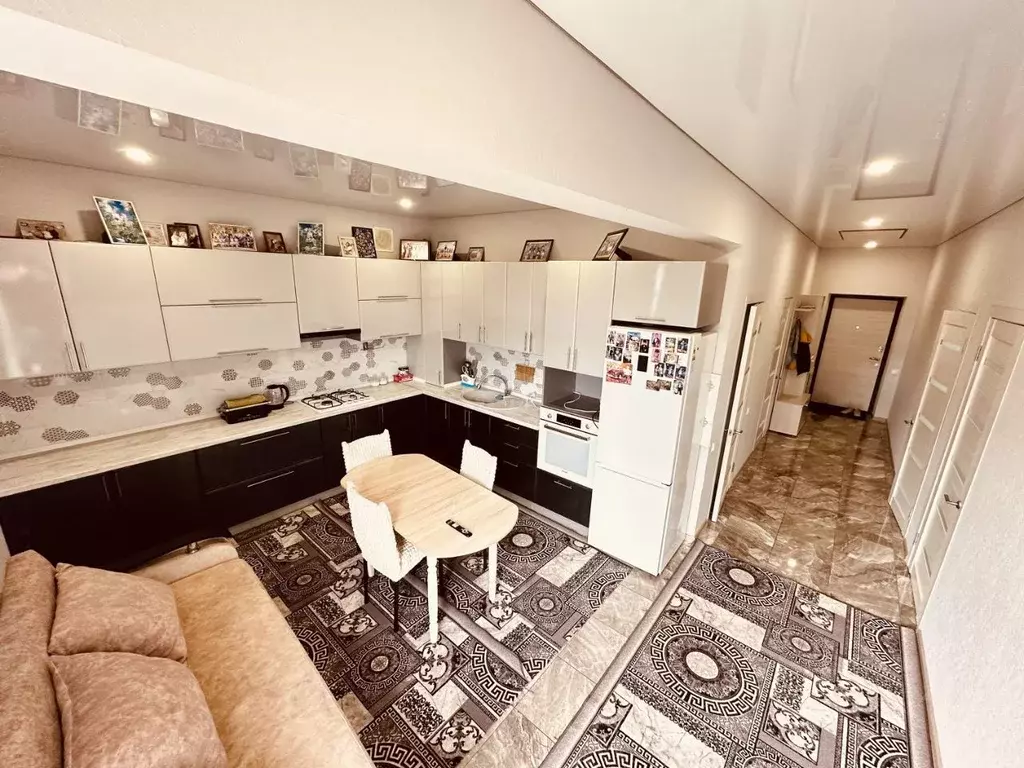 Дом в Краснодарский край, Белореченск Есаульская ул., 14Б (100 м) - Фото 2