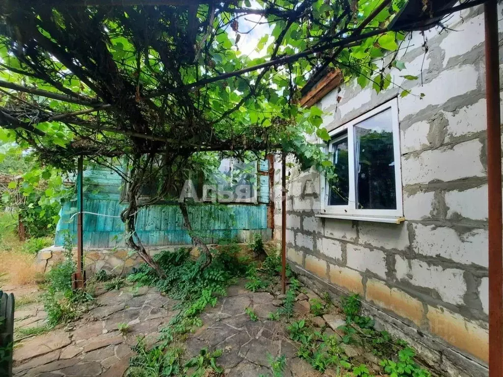 Дом в Ростовская область, Донецк ул. Артема (100 м) - Фото 2