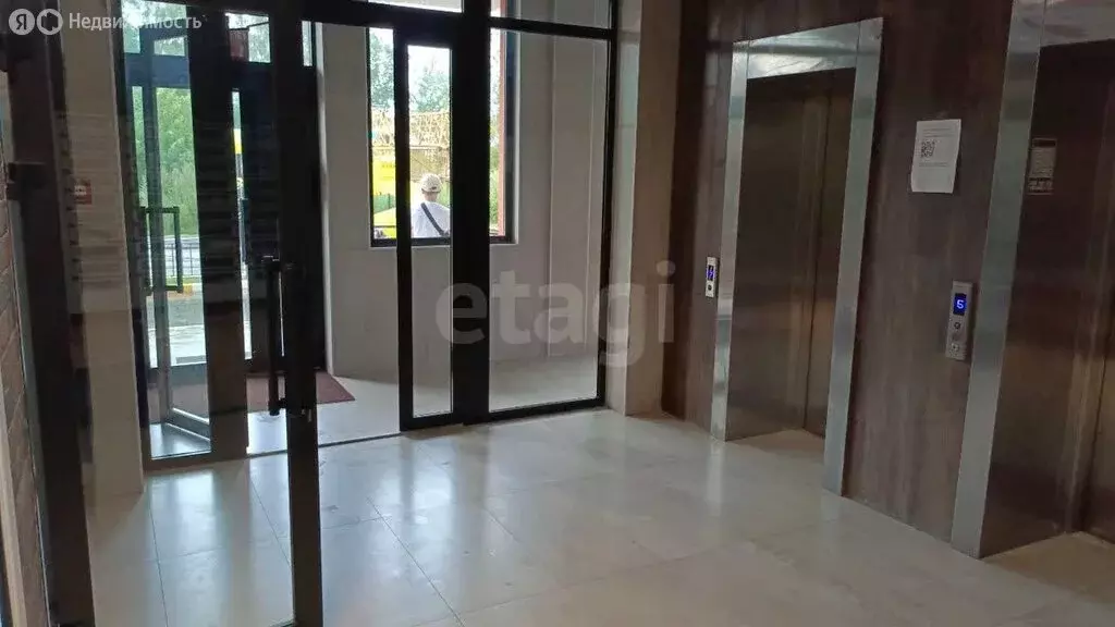 2-комнатная квартира: Брянск, улица Горбатова, 45А (64.6 м) - Фото 1