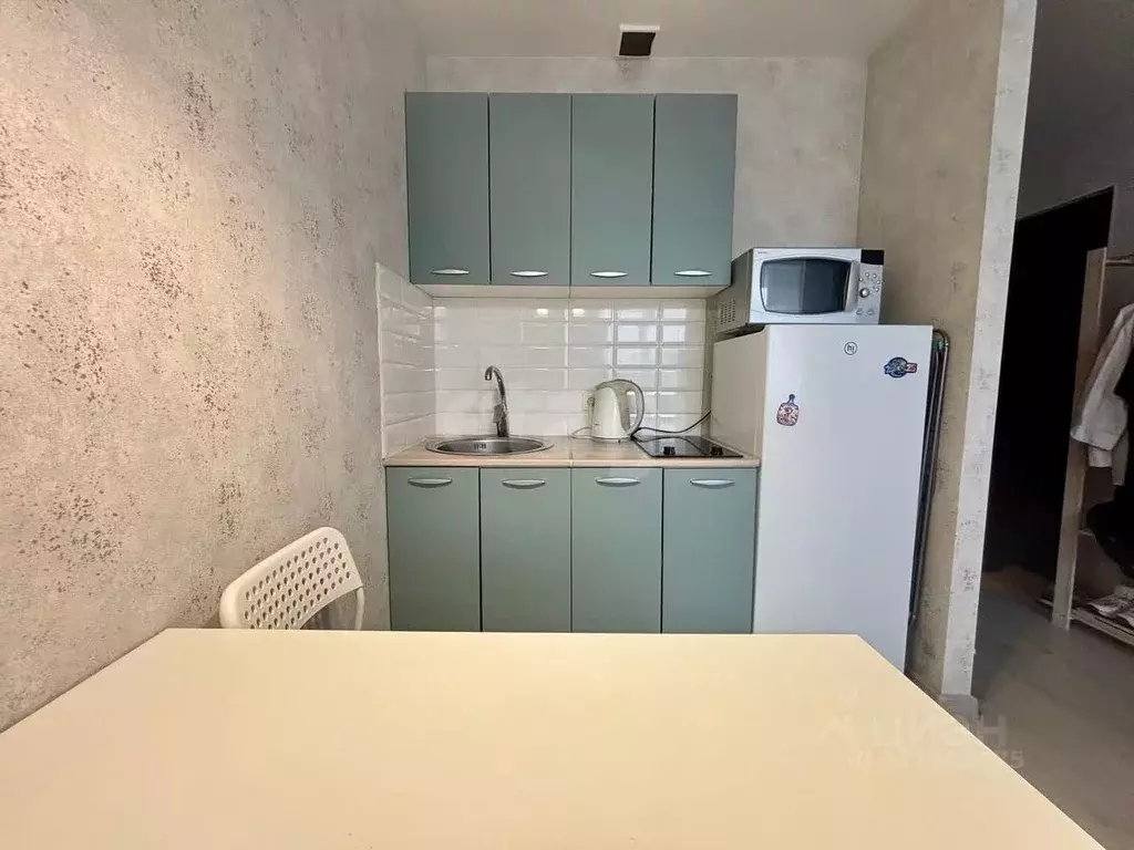 1-к кв. Татарстан, Казань ул. Братьев Касимовых, 82 (18.0 м) - Фото 1