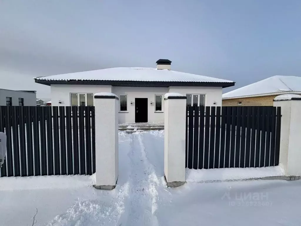 Коттедж в Самарская область, Ставропольский район, с. Ягодное ул. ... - Фото 1