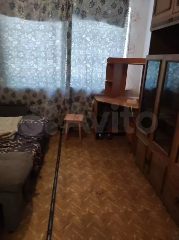 Комната 17 м в 9-к., 1/5 эт. - Фото 1
