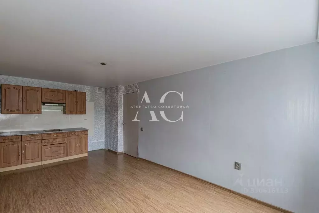 Комната Свердловская область, Екатеринбург ул. Репина, 21 (16.8 м) - Фото 2