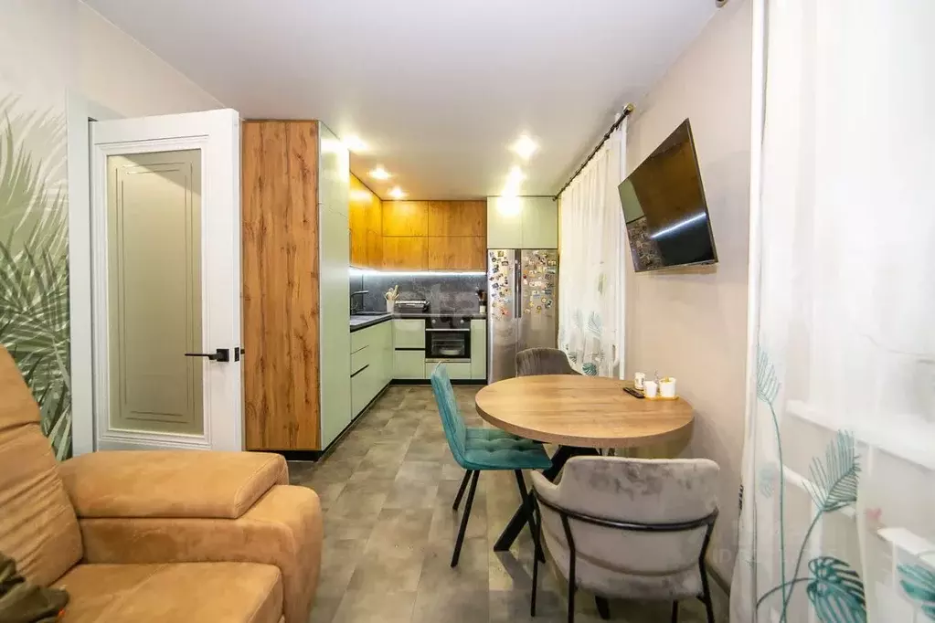 2-к кв. Амурская область, Благовещенск Заводская ул., 4/5 (65.0 м) - Фото 0