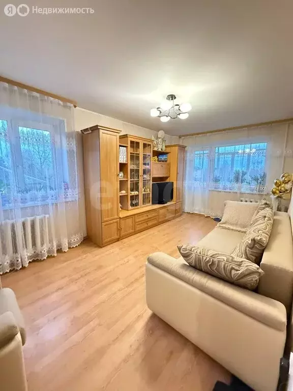 3-комнатная квартира: Новодвинск, улица Фронтовых Бригад, 5к1 (61 м) - Фото 1