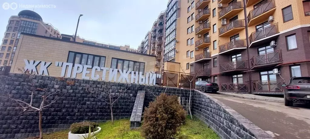 2-комнатная квартира: Пятигорск, улица Адмиральского, 1А (68.9 м) - Фото 2