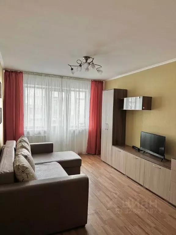 2-к кв. Хакасия, Абакан ул. Чертыгашева, 85 (42.6 м) - Фото 1