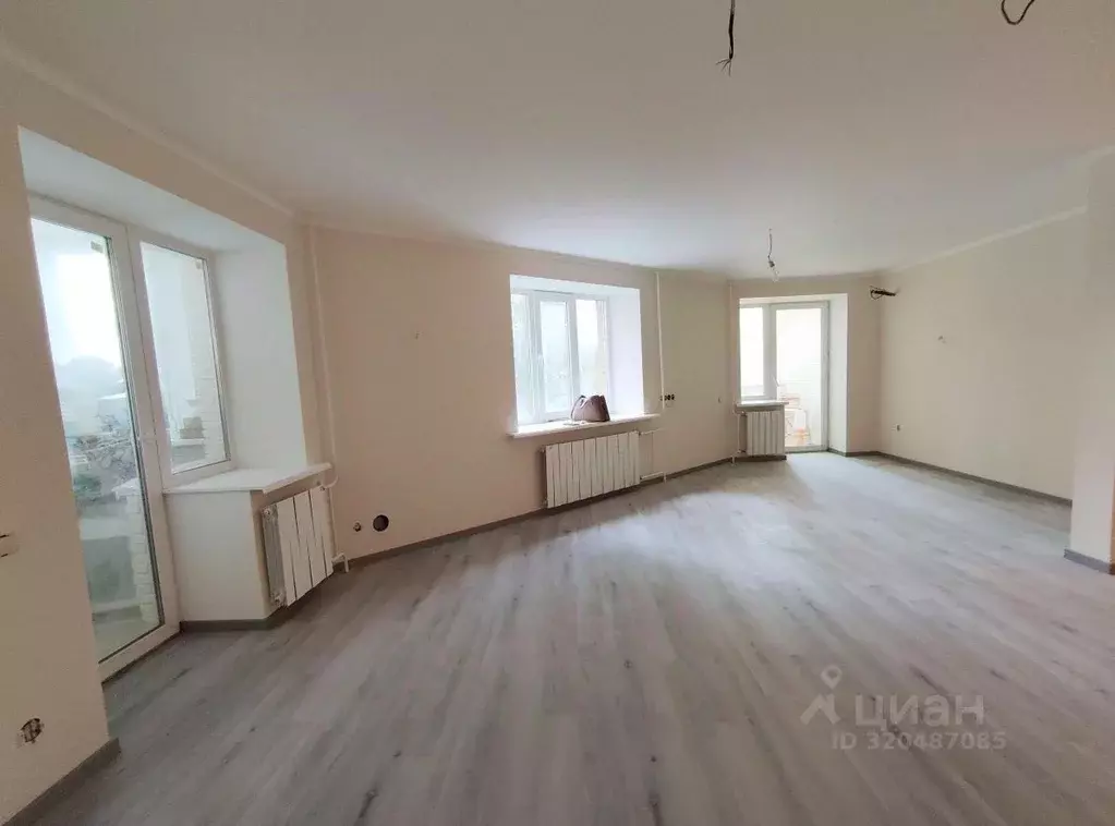 3-к кв. Самарская область, Самара Ново-Садовая ул., 181а (142.0 м) - Фото 1