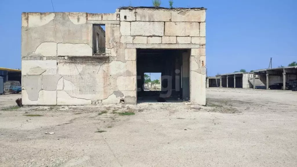 Склад в Крым, Бахчисарайский район, с. Красный Мак ул. Бахчисарайская, ... - Фото 0