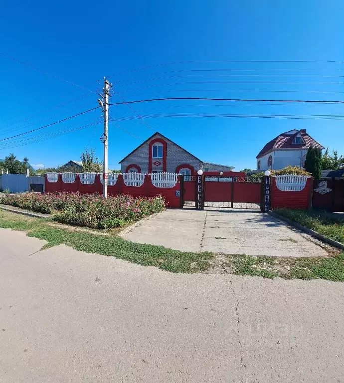 Дом в Саратовская область, Балаковский район, с. Натальино ул. Белова, ... - Фото 0