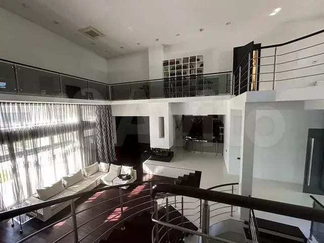 Коттедж 643 м на участке 33 сот. - Фото 0