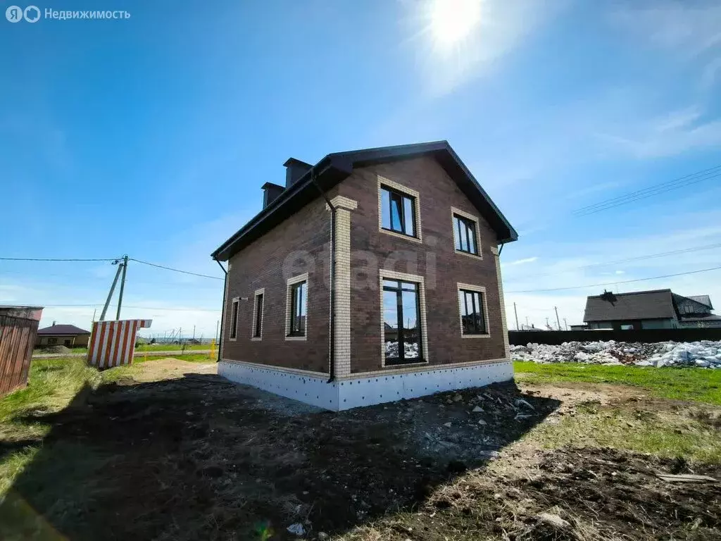 Дом в Тукаевский район, деревня Азьмушкино, улица 70 лет Победы (105 ... - Фото 1