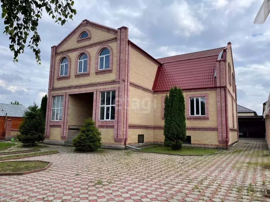 Дом в Ингушетия, Назрановский район, с. Экажево  (760 м) - Фото 1