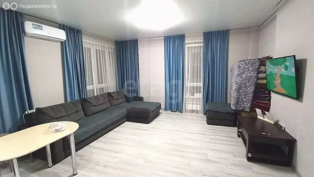 2-комнатная квартира: Абакан, улица Комарова, 7 (70.6 м) - Фото 1