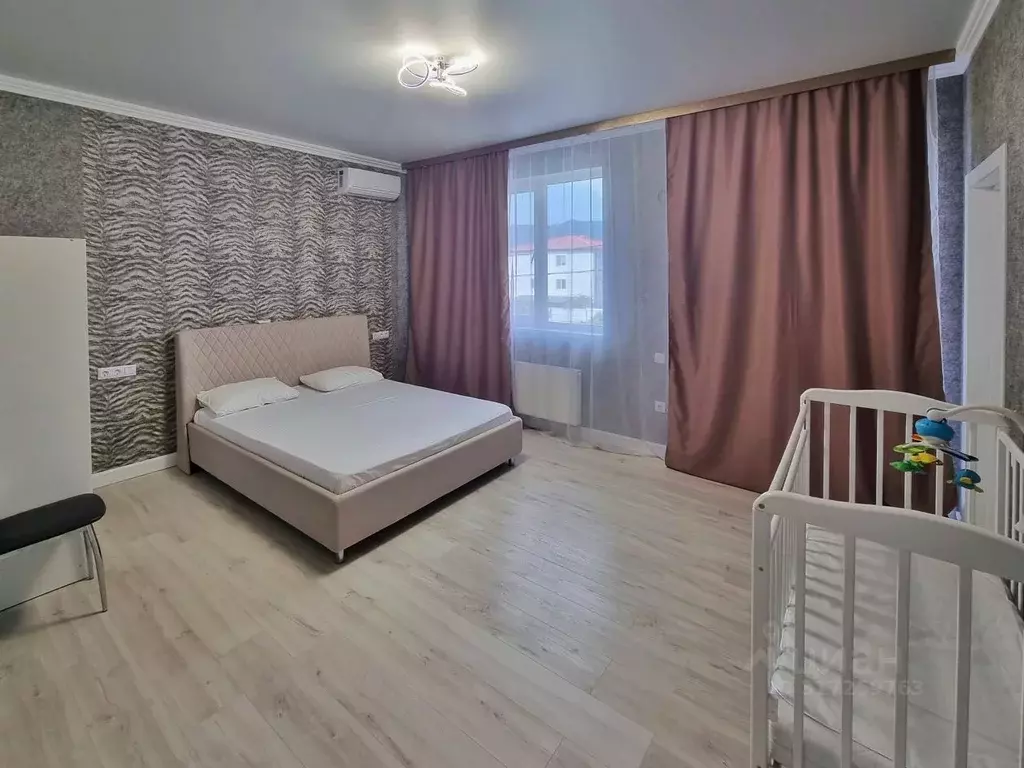 Дом в Краснодарский край, Геленджик ул. Майи Осичевой, 38 (140 м) - Фото 1