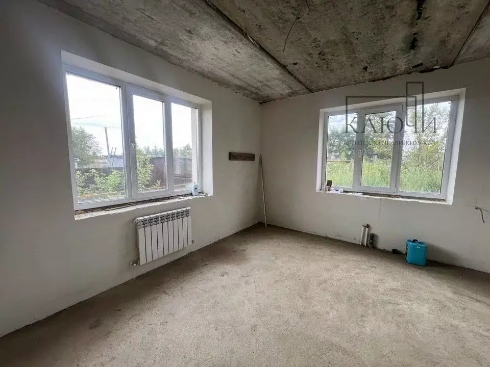 Дом в Челябинская область, Магнитогорск ул. Благоева, 4 (180 м) - Фото 1