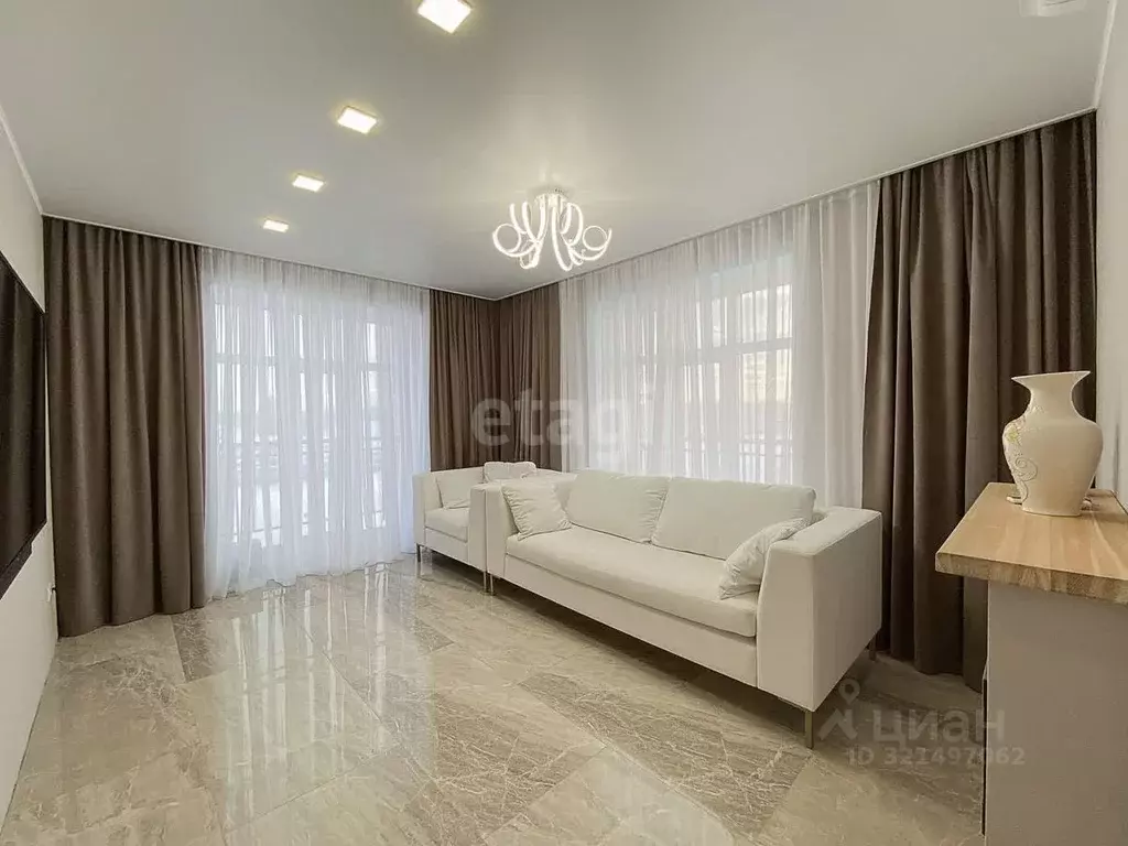 4-к кв. Оренбургская область, Оренбург ул. Ильи Глазунова, 2 (90.0 м) - Фото 1