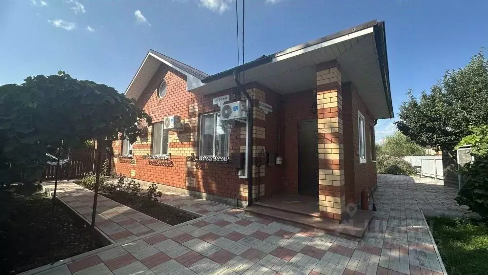 Дом в Оренбургская область, Оренбург Степная ул., 4 (160 м) - Фото 1