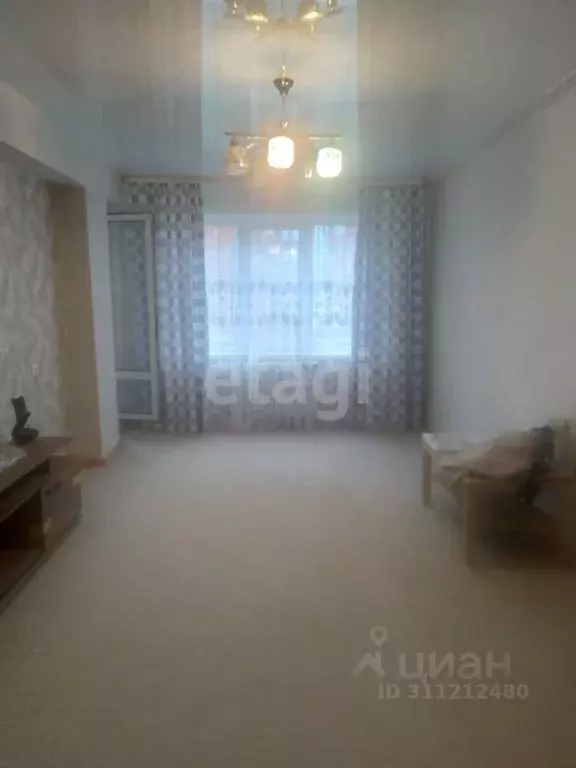 3-к кв. Кемеровская область, Юрга Фестивальная ул., 4 (67.4 м) - Фото 0