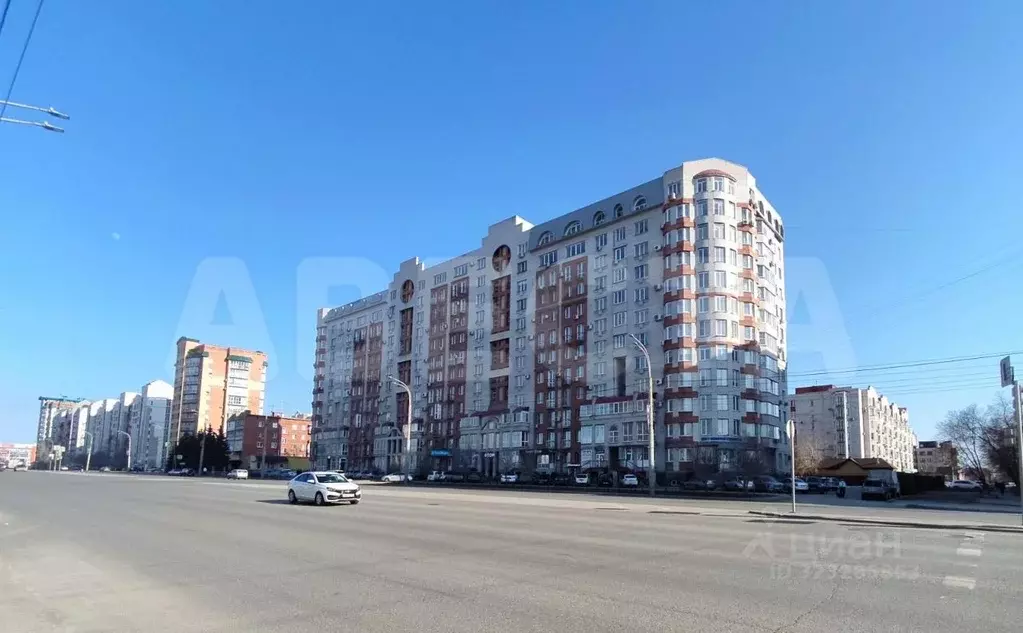 3-к кв. Омская область, Омск ул. Масленникова, 72 (117.8 м) - Фото 1