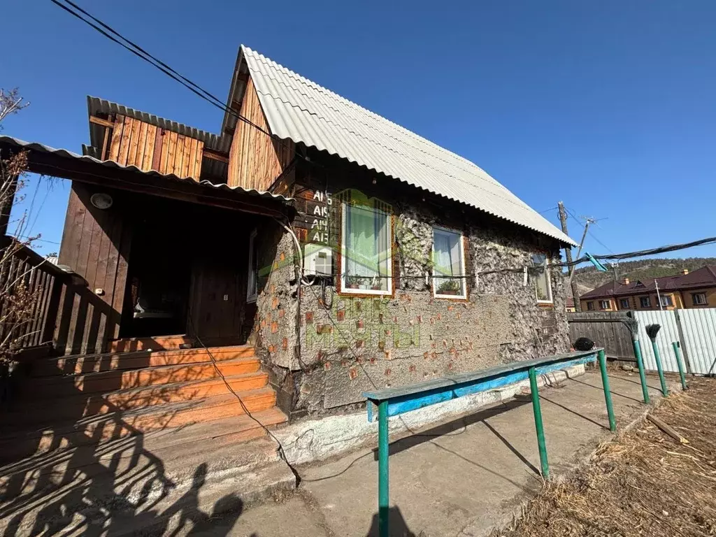 Дом в Бурятия, Улан-Удэ ул. Тубсанаторий, 39 (100 м) - Фото 1